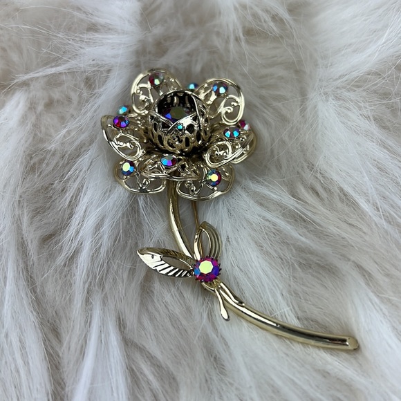 1960's Sarah Coventry flower brooch - Picture 3 of 9